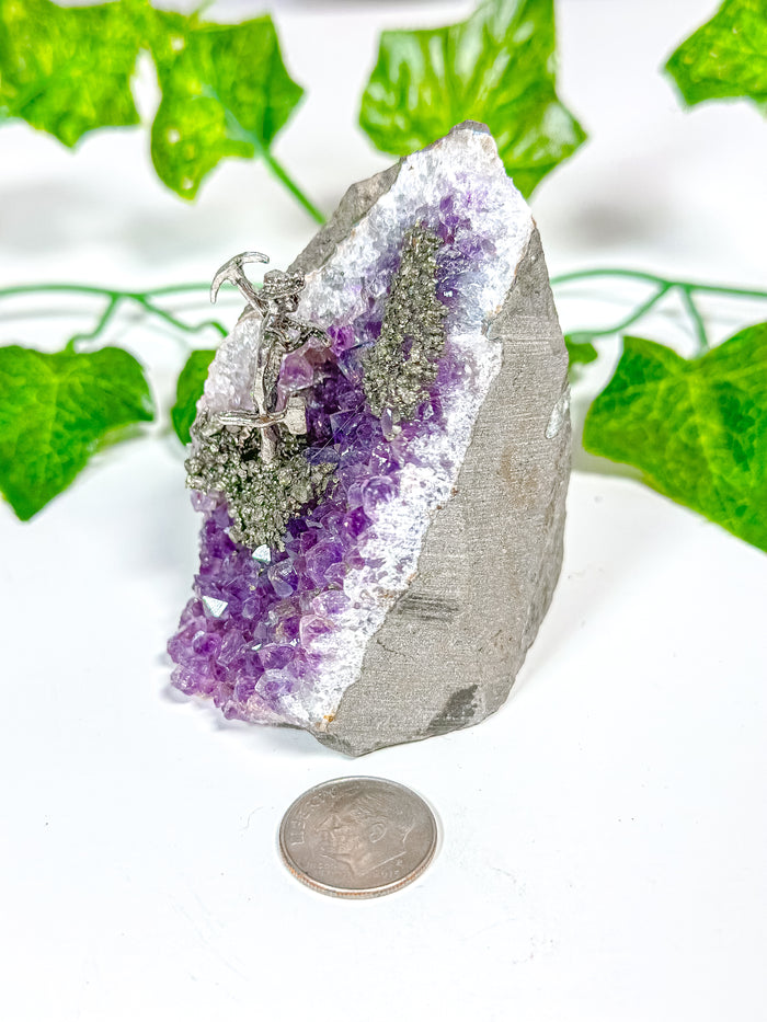 Amethyst Cutbase Pyrite Miner (22J)