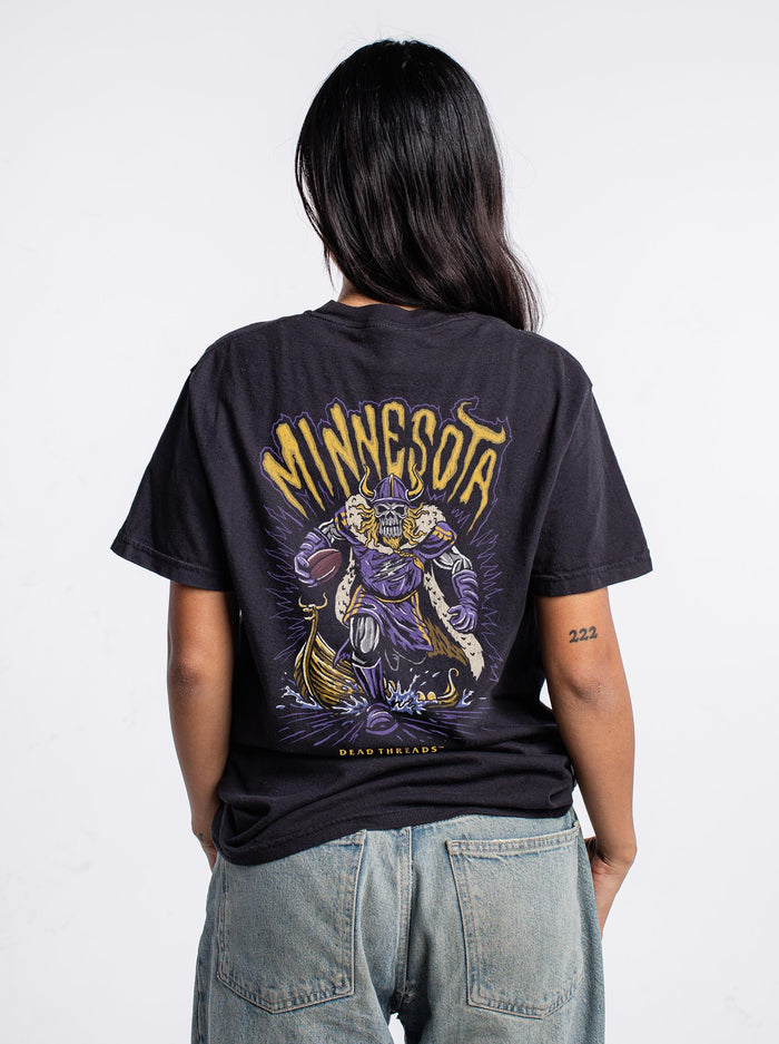 MINNESOTA FOOTBALL v1 - “3 SKULL” PREMIUM T - SHIRT – T-Shirt – Dead Threads Apparel