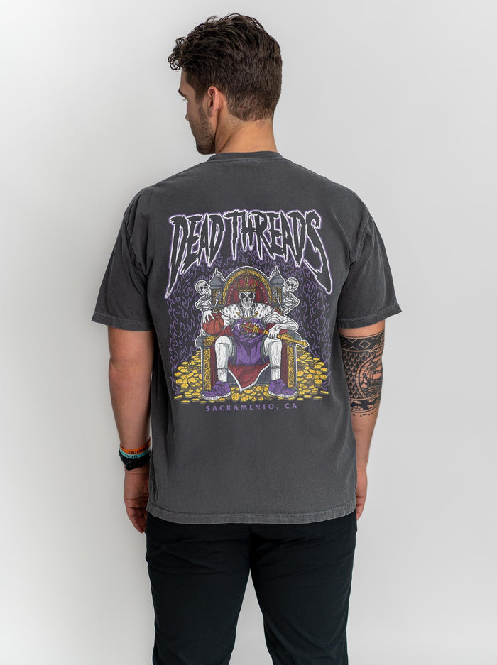 SACRAMENTO BASKETBALL - “3 SKULL” PREMIUM T-SHIRT – T-Shirt – Dead Threads Apparel
