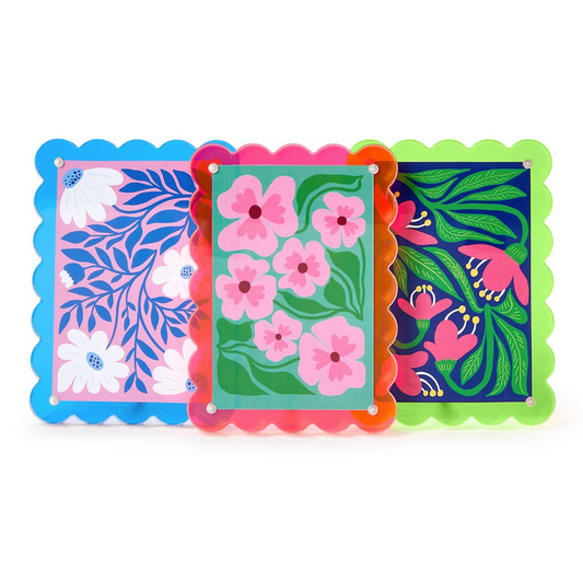Two's Company-Scalloped Acrylic Photo Frame 4x6