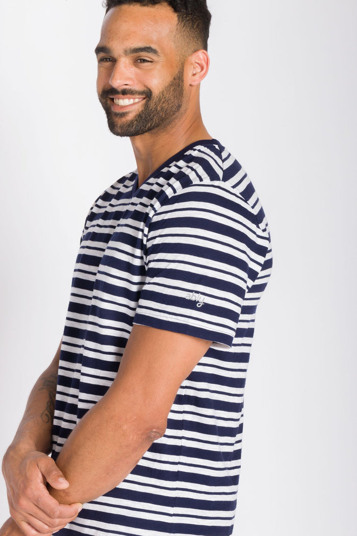 Voyager | Men's Slub V-Neck Shirt