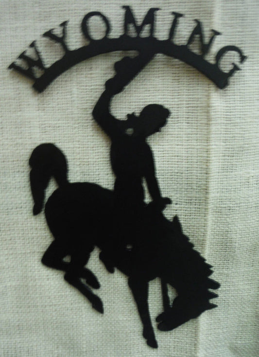 Wy Bronc with Wyoming Arched on top